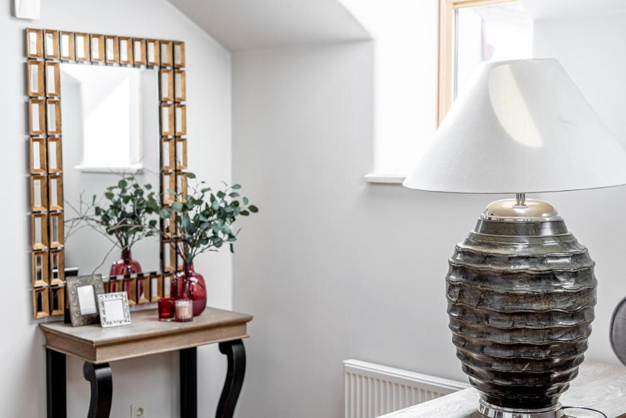 Luxury Gaono In Old Town Apartment วิลนีอุส ภายนอก รูปภาพ