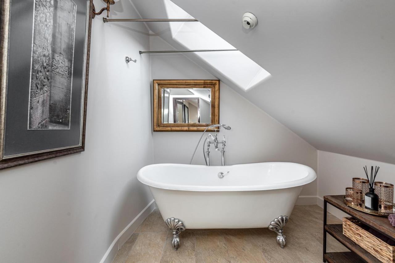 Luxury Gaono In Old Town Apartment วิลนีอุส ภายนอก รูปภาพ